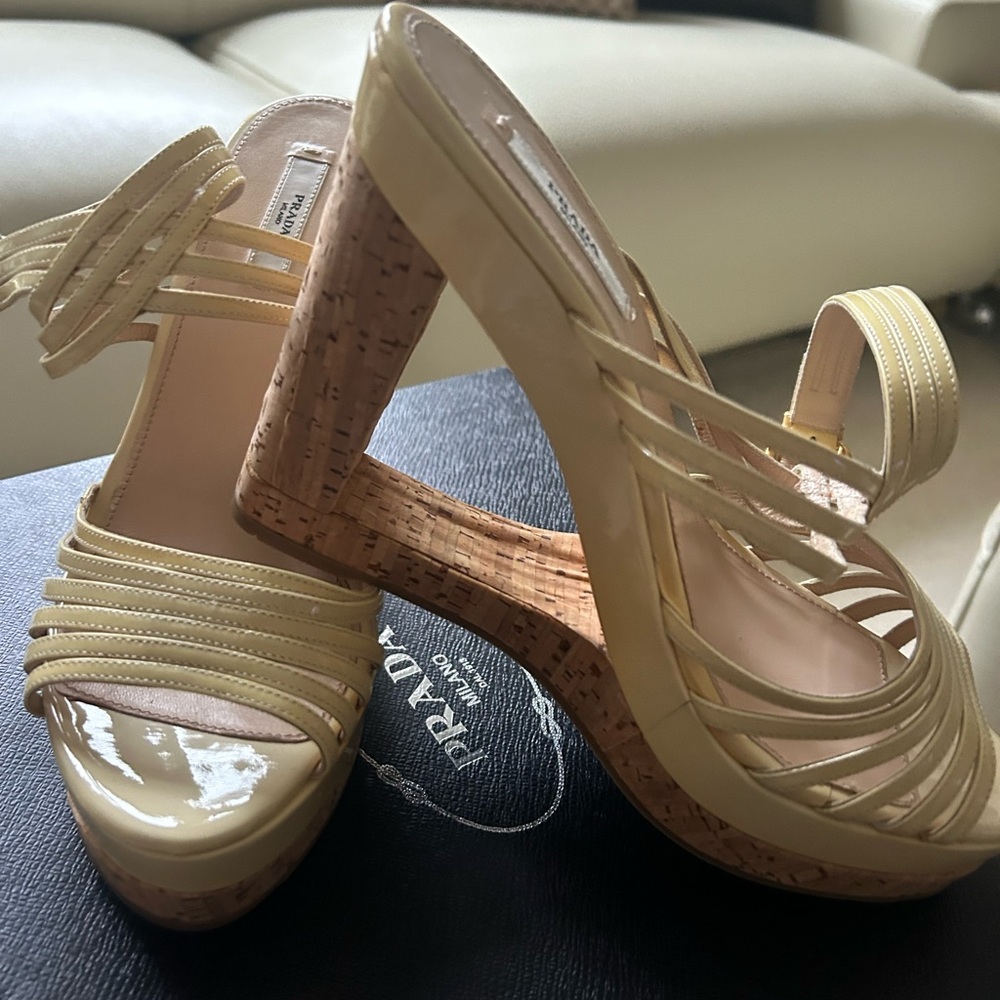 PRADA: Off-White, Patent Leather & Cork Wedge Sandals/Heels Sz: 39